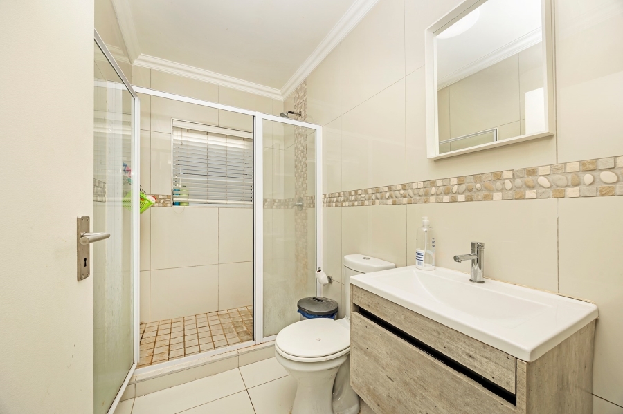 3 Bedroom Property for Sale in Zonnendal Western Cape
